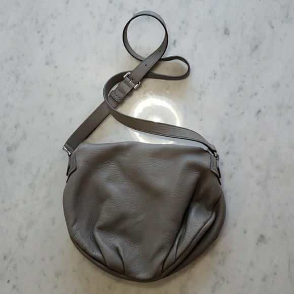 Marc Jacobs Leather Fold Over Messenger Bag purse - Picture 2 of 8